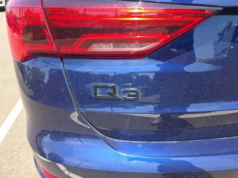 Used 2022 Audi Q3 2.0T Premium w/ Black Optic Sport Package AWD/4WD image 10