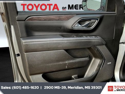 Used 2023 Chevrolet Suburban LT image 16