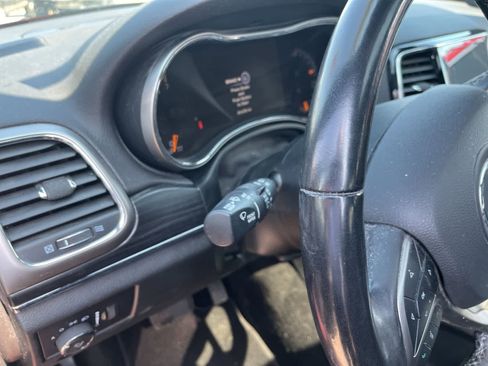 Used 2019 Jeep Grand Cherokee Limited image 28