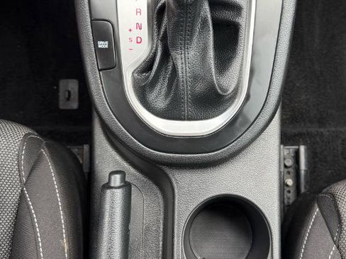 Used 2023 Kia Forte LXS w/ LXS Technology Package FWD image 27
