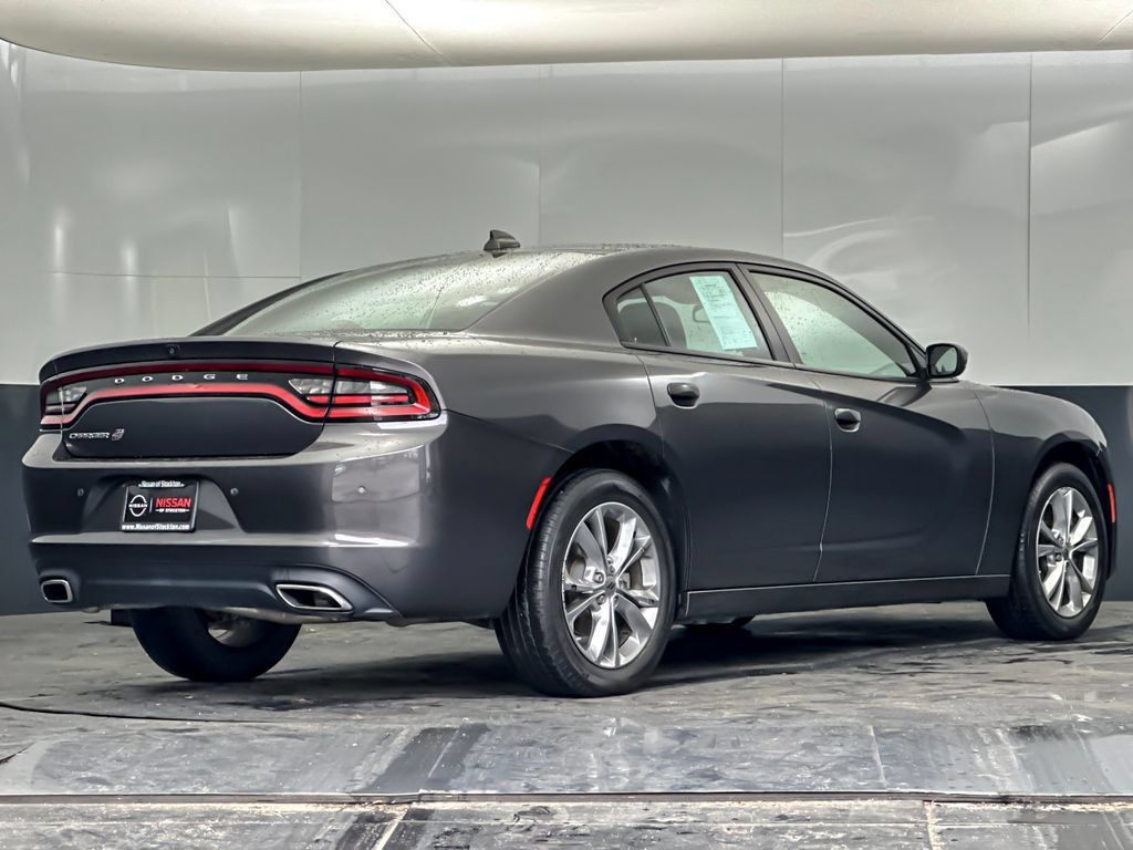 Used 2022 Dodge Charger SXT AWD/4WD image 3
