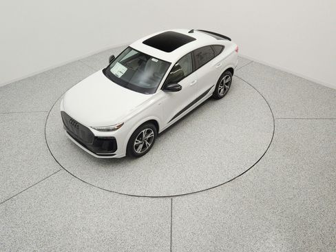 New 2027 Audi Q6 e-tron Premium Plus AWD/4WD image 9