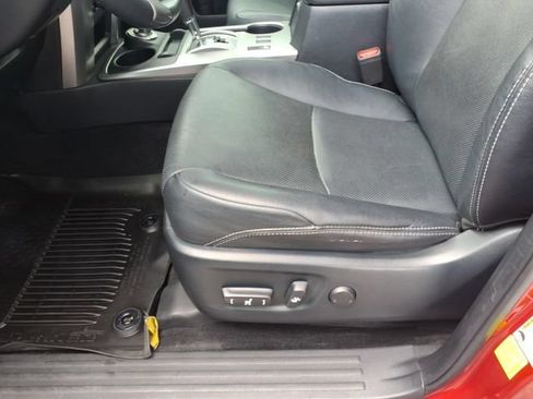 Used 2021 Toyota 4Runner Limited AWD/4WD image 13