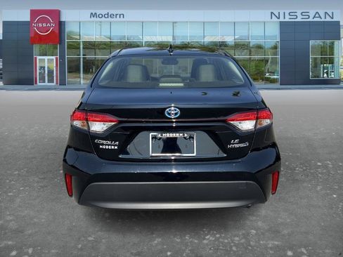 Used 2024 Toyota Corolla LE FWD image 6