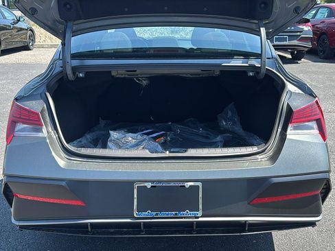 New 2026 Hyundai Elantra SEL Sport Premium FWD image 7