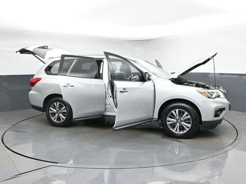 Used 2018 Nissan Pathfinder SL AWD/4WD image 47