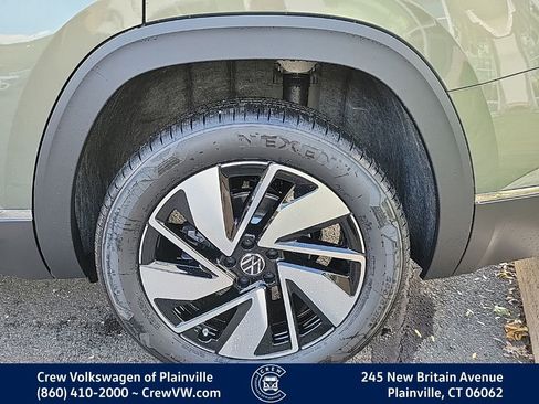 New 2026 Volkswagen Atlas SEL image 8