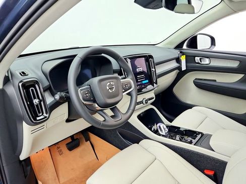 New 2026 Volvo XC40 B4 Plus w/ Climate Package image 16