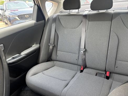 Used 2025 Kia K4 FWD image 38