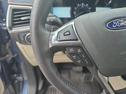 Used 2018 Ford Edge Titanium w/ Ford Safe & Smart Package FWD image 13
