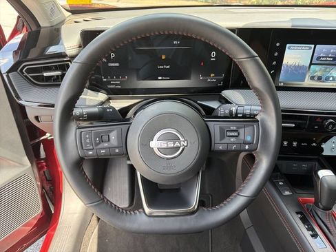 Certified 2025 Nissan Kicks SR FWD image 19