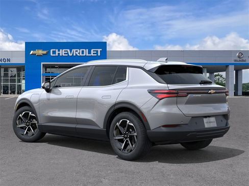 New 2026 Chevrolet Equinox EV LT image 3