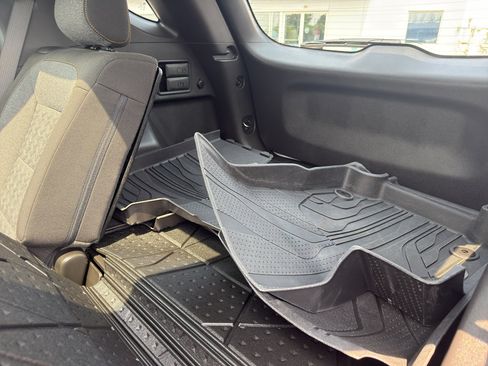 Certified 2024 Chevrolet Equinox LT w/ LPO, Floor Liner Package AWD/4WD image 35