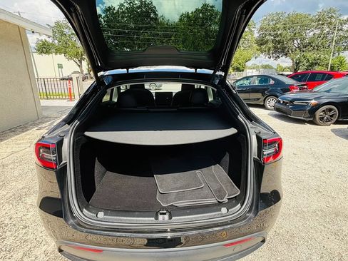 Used 2023 Tesla Model Y Long Range AWD/4WD image 18