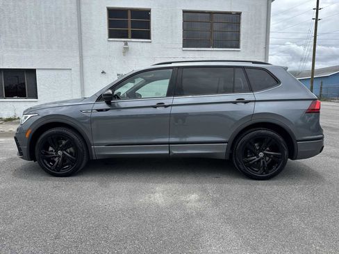 Certified 2024 Volkswagen Tiguan SE R-Line FWD image 3