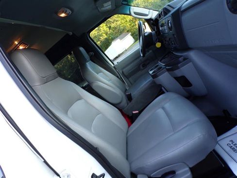 Used 2014 Ford E-250 and Econoline 250 Extended w/ Power Group image 18
