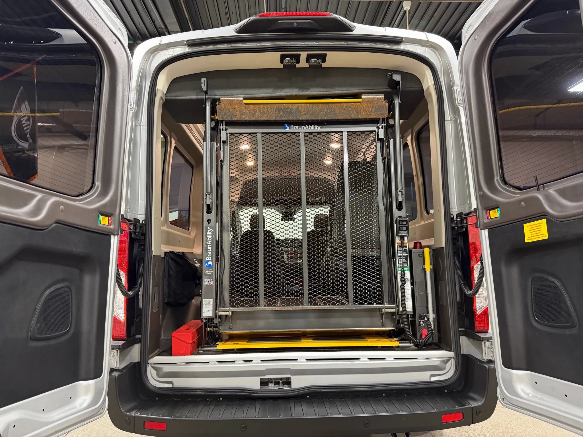 Used 2020 Ford Transit 250 Medium Roof RWD image 47