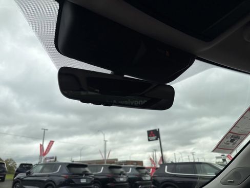 New 2026 Mitsubishi Outlander SEL image 35