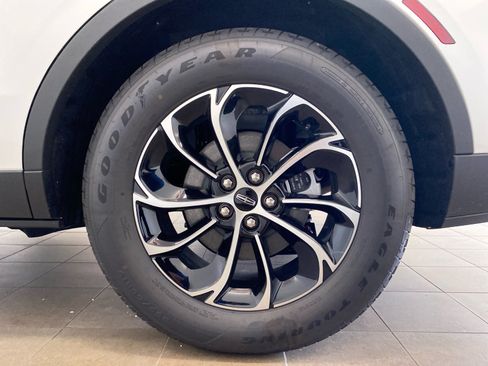 New 2026 Lincoln Nautilus Premier w/ Equipment Group 102A AWD/4WD image 23