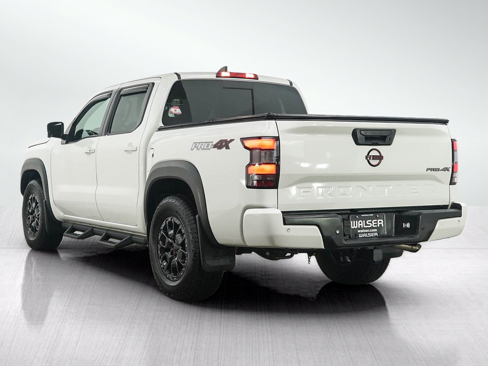 Used 2023 Nissan Frontier PRO-4X w/ Pro-4X Premium Package AWD/4WD image 3