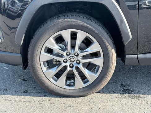 Used 2023 Toyota RAV4 XLE Premium AWD/4WD image 35
