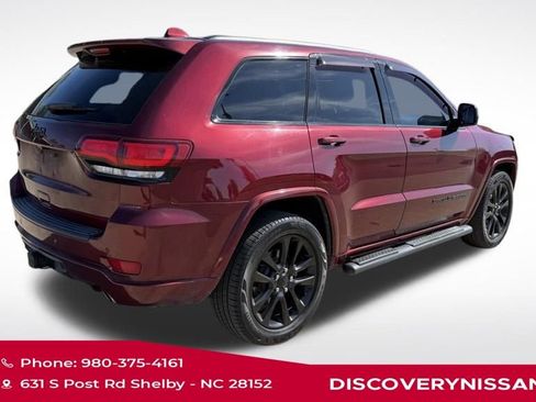 Used 2019 Jeep Grand Cherokee Altitude image 3