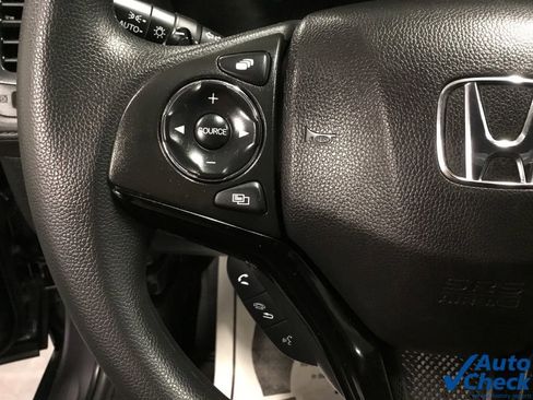 Used 2018 Honda HR-V EX image 45