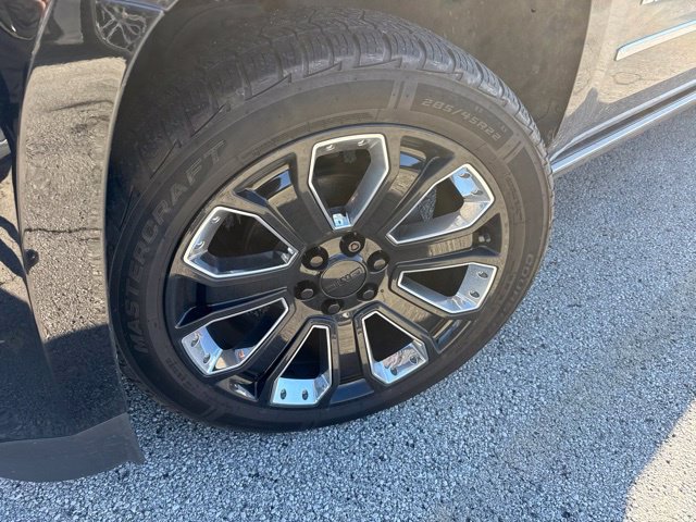 Used 2019 GMC Yukon XL Denali w/ Denali Ultimate Package AWD/4WD image 12
