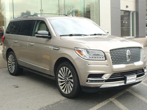 Used 2019 Lincoln Navigator Reserve w/ Cargo Package image 10