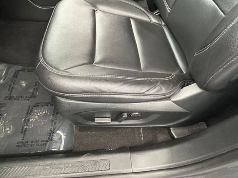 Used 2020 Ford Explorer XLT w/ Equipment Group 202A image 12