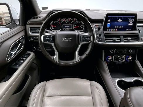 Used 2021 Chevrolet Suburban Z71 image 8