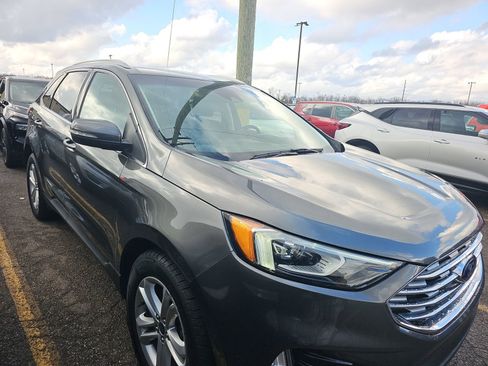Used 2019 Ford Edge SEL w/ Equipment Group 201A image 3