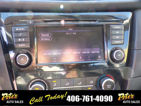 Used 2018 Nissan Rogue S image 26