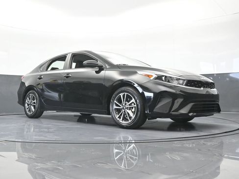 Used 2023 Kia Forte LXS FWD image 57