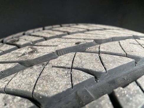 Used 2016 Cadillac Escalade Platinum image 9