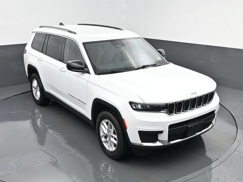 Used 2023 Jeep Grand Cherokee L Laredo AWD/4WD image 19