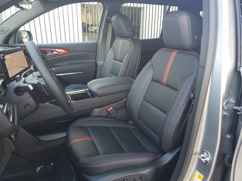 New 2026 Chevrolet Traverse RS w/ LPO, Floor Liner Package image 20