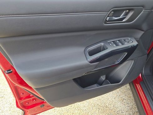 New 2026 Nissan Pathfinder SV image 19