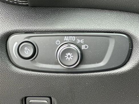 Certified 2024 Chevrolet Blazer LT AWD/4WD image 17