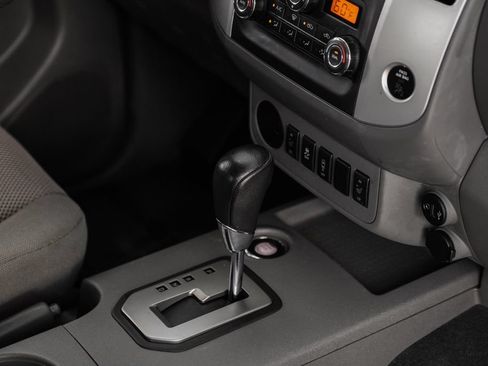 Used 2020 Nissan Frontier SV RWD image 19
