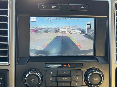 Used 2016 Ford F150 Lariat image 28