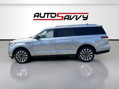 Used 2024 Lincoln Navigator L Reserve AWD/4WD image 4