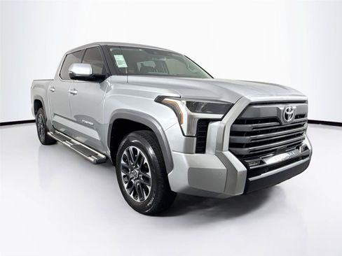 Used 2023 Toyota Tundra Limited w/ Power Package RWD image 4