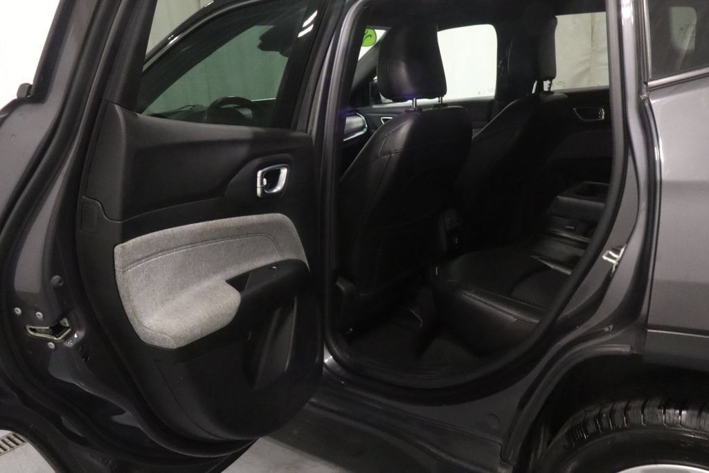 Used 2024 Jeep Compass Latitude AWD/4WD image 10