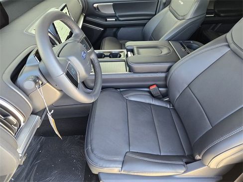 New 2026 Ford Expedition Max Platinum w/ Driver's Package image 10