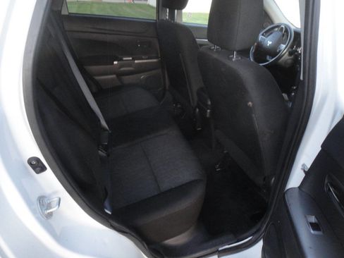 Used 2021 Mitsubishi Outlander Sport SE image 16