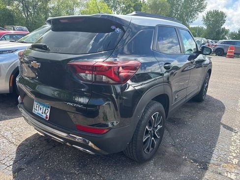 Used 2023 Chevrolet TrailBlazer ACTIV w/ Convenience Package AWD/4WD image 2