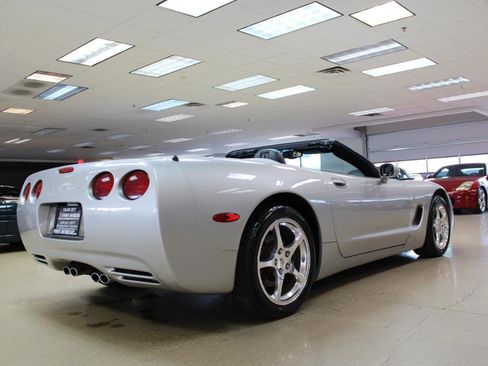 Used 2004 Chevrolet Corvette Convertible w/ Preferred Equipment Group image 6