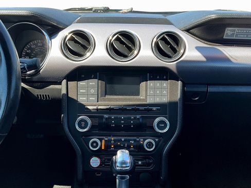 Used 2016 Ford Mustang Coupe image 6