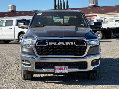 New 2026 RAM 1500 4x4 Crew Cab image 8